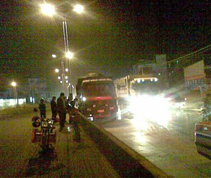 207国道水岸新都路段发生惨剧 造成一人死亡 207国道水岸新都路段发生惨剧 造成一人死亡