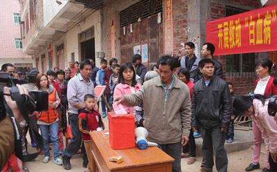 镇隆一家庭儿女患病 一家陷入绝境 镇隆一家庭儿女患病 一家陷入绝境